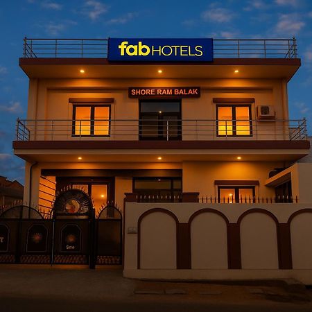 Fabexpress Awadh Inn - 400M From Shri Ram Janam Bhumi Ayodhya Buitenkant foto